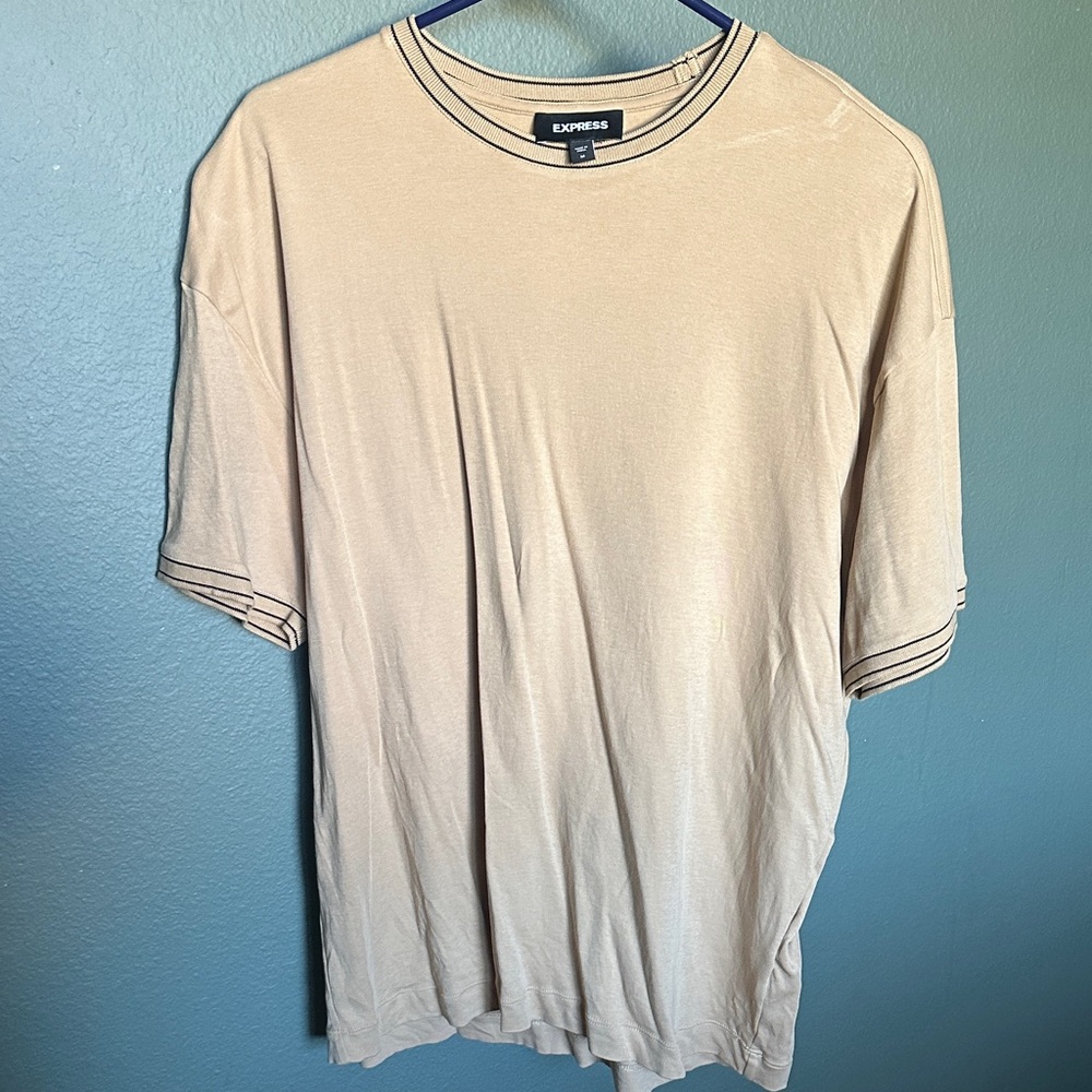 Express Men's Beige Short Sleeve Tee